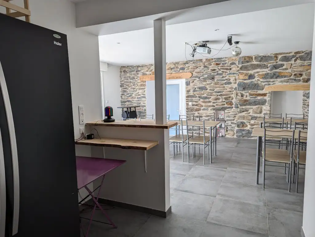 Pièce annexe proposée en option sous un autre angle